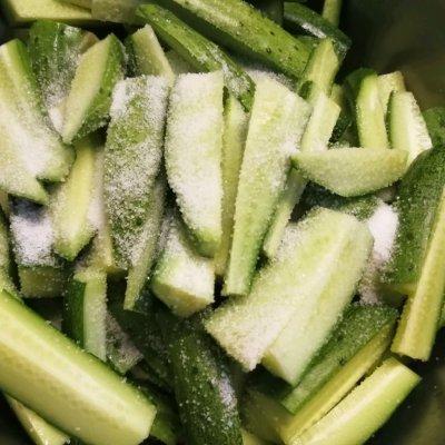 零失败酱黄瓜，大厨原来这么好当