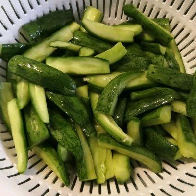 零失败酱黄瓜，大厨原来这么好当