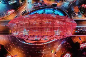 上海五角场景观灯换新装，上演庆祝建党100周年主题灯光秀图片