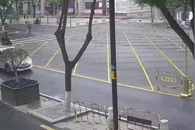 男子骑摩托撞人逃逸 一张微信聊天截图露了马脚图片