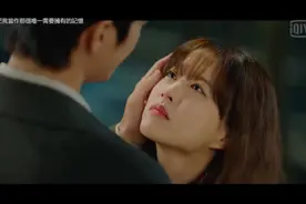 徐仁国好高！《灭亡》结局雨中重逢⋯朴宝英戏外哀嚎：脖子仰太多图片