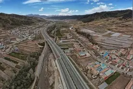 青海的路，让前行更有力！图片