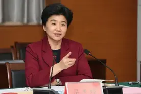 梁惠玲任全国供销总社党组副书记图片