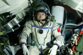 读完《太空一日》，你我心中都有浩瀚星辰图片