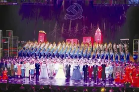 文艺演出三个篇章展现史诗画卷图片
