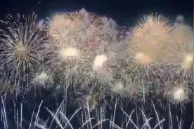 夜空璀璨！长沙橘子洲头举行烟花秀，庆祝建党百年视频封面