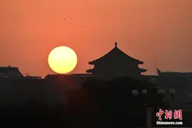 记者手记：在天安门广场，感受百年大党的青春流淌图片