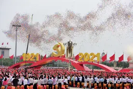 10万只气球放飞背后的秘密：统一尺寸，都用氦气 100%可降解图片