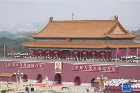 总调音师张京：首次尝试让立体声效果覆盖天安门城楼图片