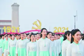 广场齐唱没有共产党就没有新中国图片