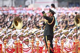 设置320只流动音箱 克服声音相互干扰主调音师：首次尝试让立体声效果覆盖天安门城楼图片