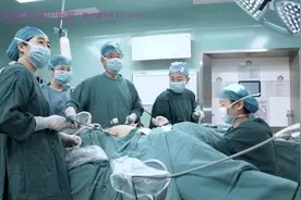 徐州和平妇产：妇科团队挑战高难度手术“微创”技术切除子宫图片