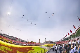 15架歼20同框、歼10首次摆71队形，天安门高清图来了图片