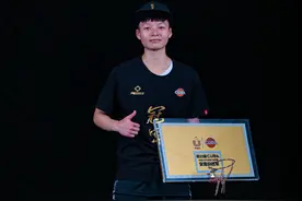 超燃！湖南工业职院女生CUBA三级联赛全国总决赛中拿下38分获得MVP图片