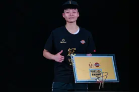 超燃！湖南工业职院女生CUBA三级联赛全国总决赛中拿下38分获得MVP图片