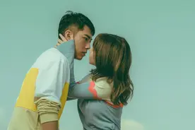 蔡凡熙、郭书瑶30公分「最萌身高差」 女下男上逆袭吻：心脏狂跳图片