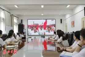 武汉社会各界听党话跟党走，响应号召解决群众急难愁盼问题图片