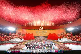 许魏洲晒建党百年文艺演出合影 王俊凯王源王一博出镜图片