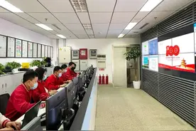 《伟大征程》演出背后，鸟巢顶部各种装置荷载近180吨图片