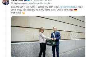 愿赌服输！欧洲杯德国被淘汰 德外长输给英外长一箱啤酒图片