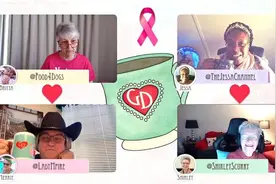 奶奶级玩家们不仅打游戏，她们还成立了一个组合图片