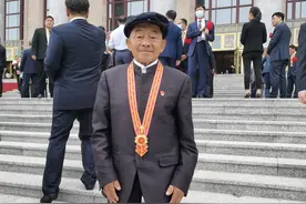 86岁的“七一勋章”获得者黄大发：不能歇，我还要搞建设图片