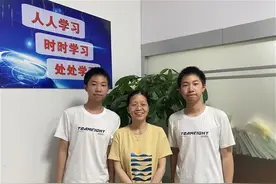 弟弟获高分保护，哥哥也有500+，双胞胎学霸分享学习方法图片
