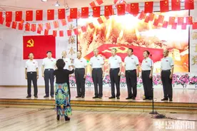 青岛退休干部休养所将军组团唱赞歌图片