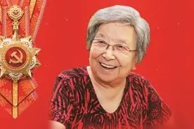 “七一勋章”获得者黄宝妹：为人民服务，党员是不退休的图片