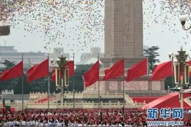 新华网评：每一个平凡英雄都了不起图片