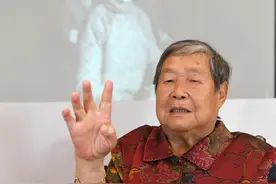 “七一勋章”获得者马毛姐：犹记江面枪炮隆隆 欲献勋章予纪念馆图片
