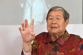 “七一勋章”获得者马毛姐：犹记江面枪炮隆隆 欲献勋章予纪念馆图片