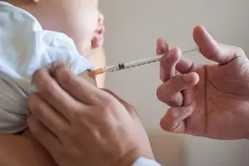 7月关注手足口病，满6月龄儿童应尽快接种疫苗图片