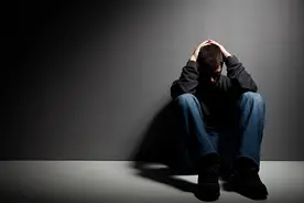 焦虑真的会让人发胖，尤其是年轻人视频封面