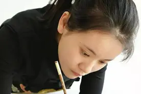 彩蝶纷飞凉风徐来，这位90后女画家的展览惊艳了夏天图片