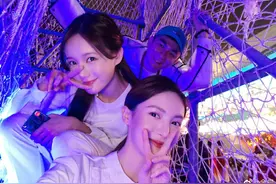 姐妹情深！金晨分享与李一桐合照 两人对镜比耶超开心图片