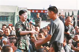 陈思思：时刻谨记“俏也不争春”图片