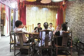 90后、00后玩起“智商社交”图片