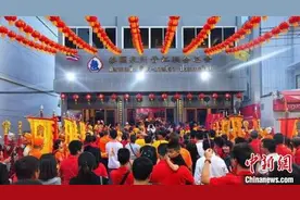 泰国晋江联合总会拜谒妈祖图片