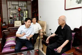康彦民向辉慰问正市级老干部图片