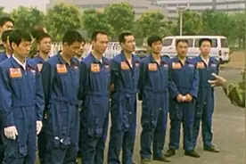 航天员20多年从未按下停止训练的红色按钮视频封面
