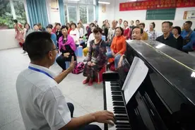 老年人上武隆仙女山避暑可免费参加文化艺术培训图片