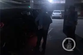 和老婆怄气 男子在车上待了近三天图片