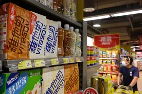 维他奶市值大跌，产品下架，豆奶大王罗氏家族掌控超300亿饮食王国图片