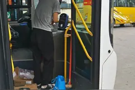 好消息！成都都江堰42条公交线路改造完成 可刷天府通了图片