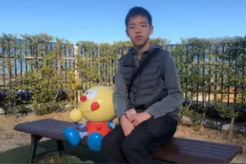 足球小子“踢进”华师一附中，坚持是圆梦的秘诀图片