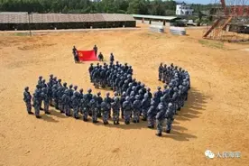 喜迎建党百年，海军陆战队这波操作够硬核图片