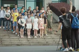 “毕业聚餐”的情绪崩溃史图片