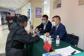 青岛打好退役军人就业创业“组合拳”图片