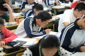 光明时评：高中职业生涯教育需要“精准指导”图片